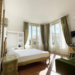 Couette-café Isola - Smart, Messine